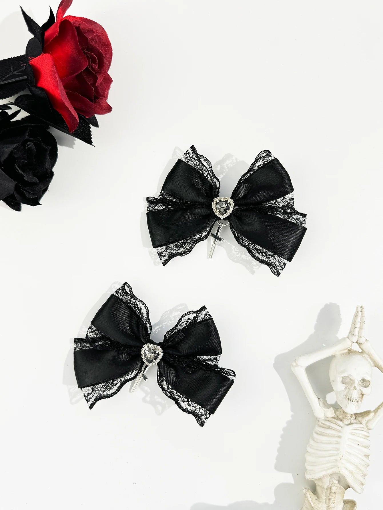 Varenzi Gothic Heart Lace Bow Hair Clip Set — Lolita Sweet-Edge Duo